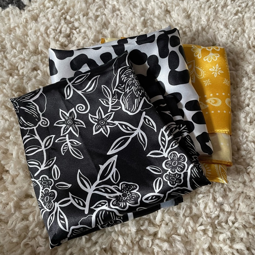 3 bandanas